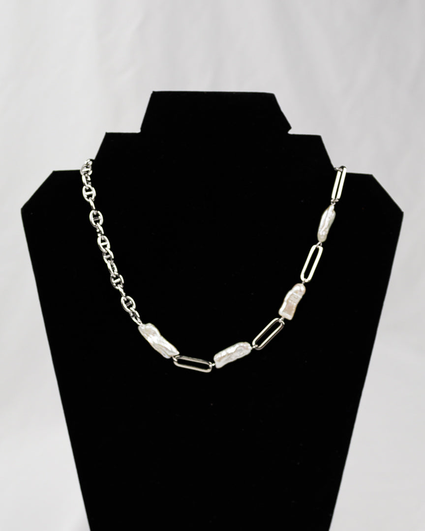 Silver Glossy Chain with Mother Pearl Stone